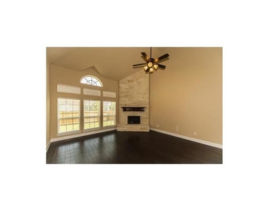 12060 Grandview Drive - Photo Thumbnail 9
