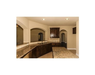 12060 Grandview Drive - Photo Thumbnail 7