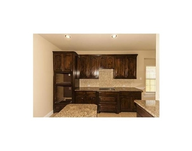 12060 Grandview Drive - Photo Thumbnail 6