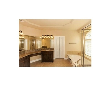12060 Grandview Drive - Photo Thumbnail 16