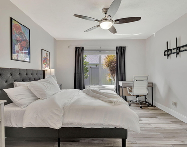 1104 Jackpine Street - Photo Thumbnail 8
