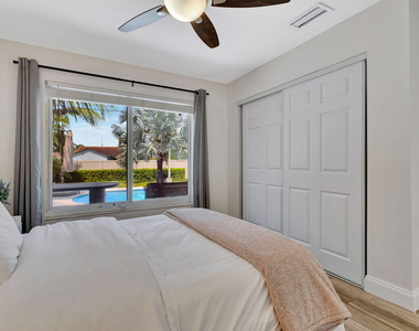 1104 Jackpine Street - Photo Thumbnail 12