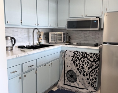3322 Cynthia Lane - Photo Thumbnail 19