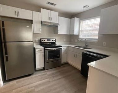 611 Oriole Boulevard - Photo Thumbnail 6