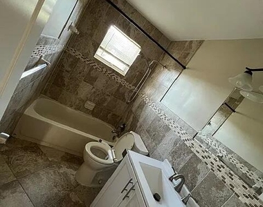 2831 Ne Savannah Road - Photo Thumbnail 7