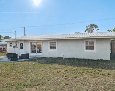 2831 Ne Savannah Road - Photo Thumbnail 11