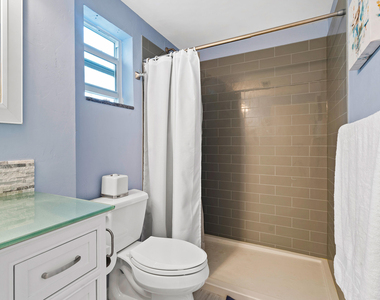 1030 Langer Way - Photo Thumbnail 12