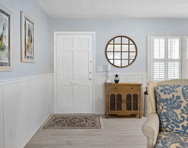 1030 Langer Way - Photo Thumbnail 5