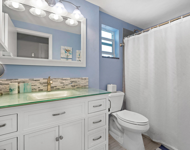 1030 Langer Way - Photo Thumbnail 11
