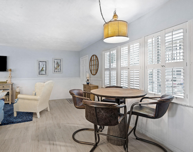 1030 Langer Way - Photo Thumbnail 10