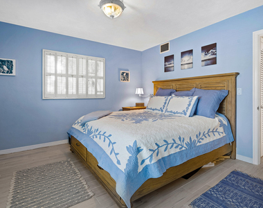 1030 Langer Way - Photo Thumbnail 13