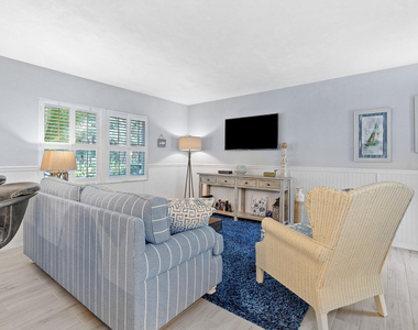1030 Langer Way - Photo Thumbnail 3