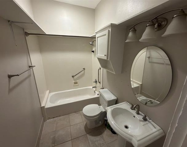 1019 Sheridan Avenue - Photo Thumbnail 12