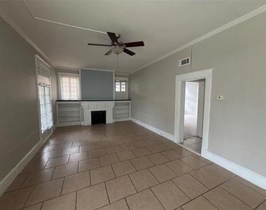 1019 Sheridan Avenue - Photo Thumbnail 3