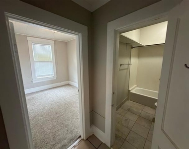 1019 Sheridan Avenue - Photo Thumbnail 9