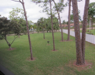 703 Sunny Pine Way - Photo Thumbnail 17