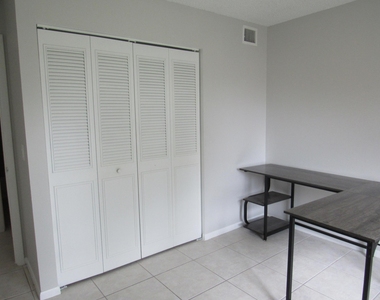 703 Sunny Pine Way - Photo Thumbnail 13