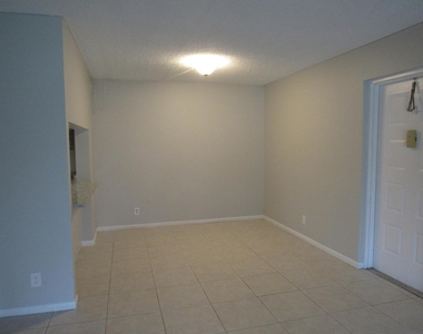 703 Sunny Pine Way - Photo Thumbnail 2