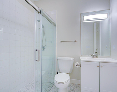 6646 Oakmont Way - Photo Thumbnail 15