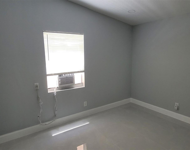 4365 27th Avenue - Photo Thumbnail 13
