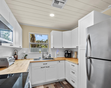 2396 Easy Street - Photo Thumbnail 5