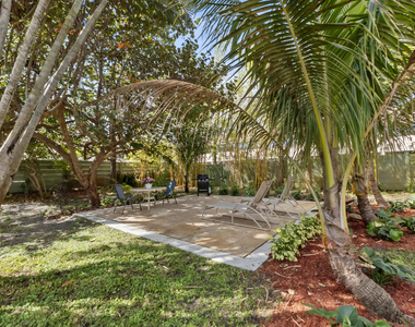 2396 Easy Street - Photo Thumbnail 17
