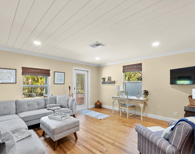 2396 Easy Street - Photo Thumbnail 2