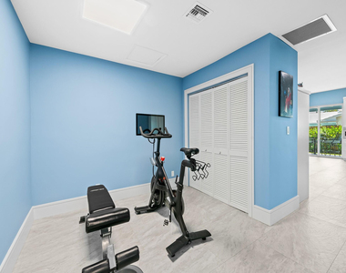 2754 Ne 31st Court - Photo Thumbnail 18