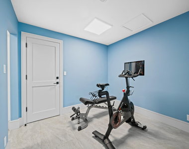 2754 Ne 31st Court - Photo Thumbnail 29