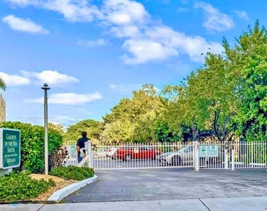 1541 S Ocean Boulevard - Photo Thumbnail 18