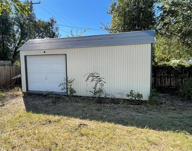 2128 Sw 41 Street - Photo Thumbnail 1