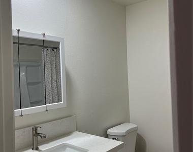 235 W 4th Street - Photo Thumbnail 25