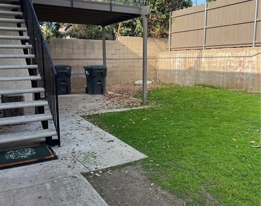 235 W 4th Street - Photo Thumbnail 29