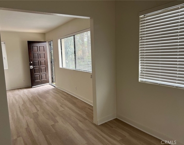235 W 4th Street - Photo Thumbnail 23