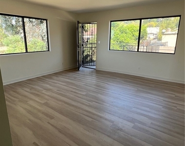 235 W 4th Street - Photo Thumbnail 6