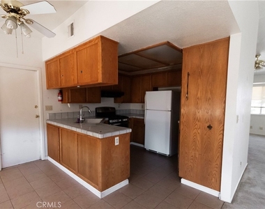 32303 Sapphire Road - Photo Thumbnail 8