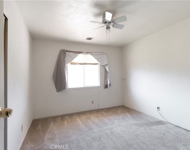 32303 Sapphire Road - Photo Thumbnail 12