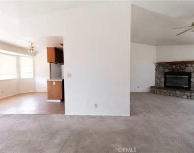 32303 Sapphire Road - Photo Thumbnail 4