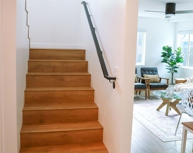 1219 N Alexandria Avenue - Photo Thumbnail 21