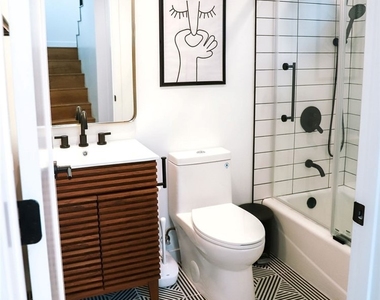 1219 N Alexandria Avenue - Photo Thumbnail 36