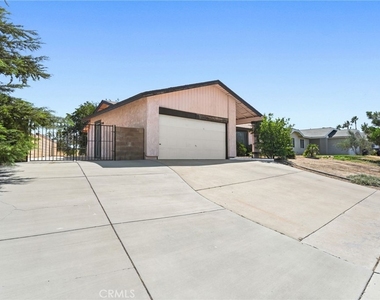 39144 Whiteash Drive - Photo Thumbnail 13