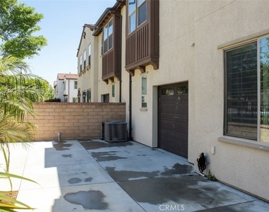 3287 E Wild Horse Privado - Photo Thumbnail 8