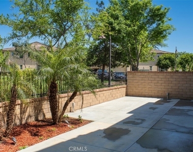 3287 E Wild Horse Privado - Photo Thumbnail 7
