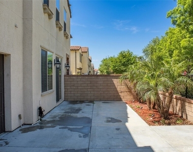 3287 E Wild Horse Privado - Photo Thumbnail 9