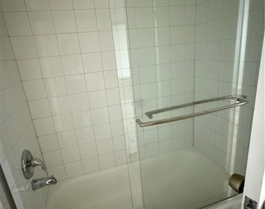 4816 Rosewood - Photo Thumbnail 4