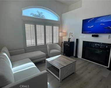 28173 Via Luis - Photo Thumbnail 3