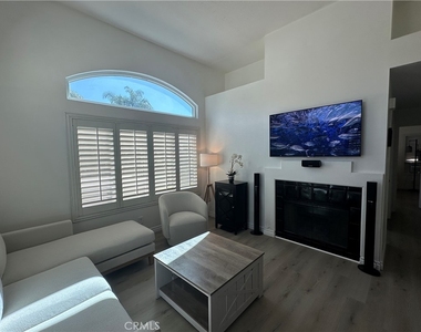 28173 Via Luis - Photo Thumbnail 1