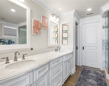 7304 W Oceanfront - Photo Thumbnail 17