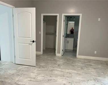 1723 Lincoln Avenue - Photo Thumbnail 5