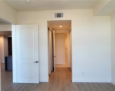 168 S Monterey - Photo Thumbnail 10